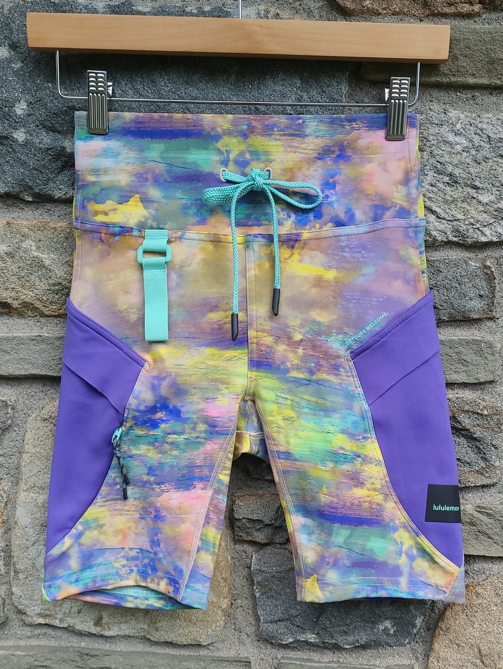 Lululemon SHR Hiking Shorts 8"